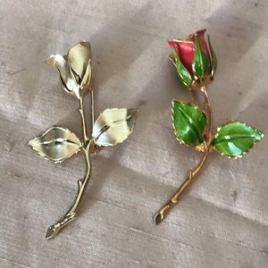 pair of vintage long-stemmed Rose pins Giovanni